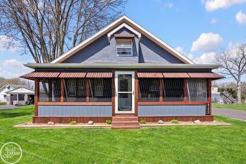 47433 Forton Road, Chesterfield Township, MI, 48047 | Card Image