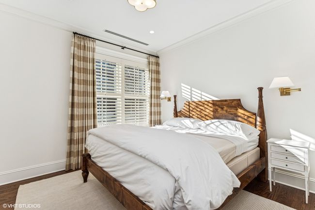 201 - 120 E Scranton Ave, Condo with 2 bedrooms, 3 bathrooms and 2 parking in Lake Bluff IL | Image 10