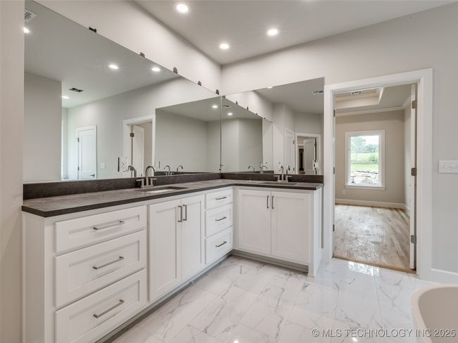11264 S Fir Ave, House other with 4 bedrooms, 4 bathrooms and null parking in Jenks OK | Image 31