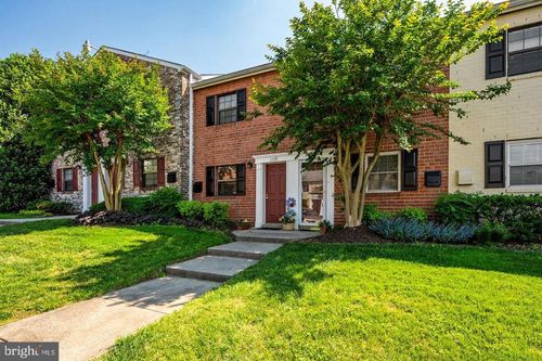 11124 Rock Garden Dr, FAIRFAX, VA, 22030-4935 | Card Image