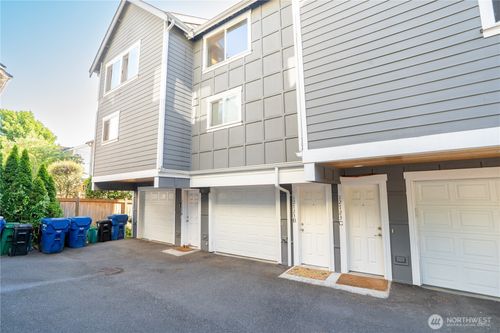 unit-b-12723 35th Ave, Seattle, WA, 98125-4681 | Card Image