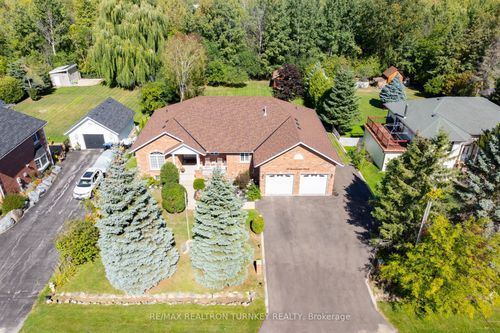 61 Broadview St, Collingwood, ON, L9Y0X2 | Card Image