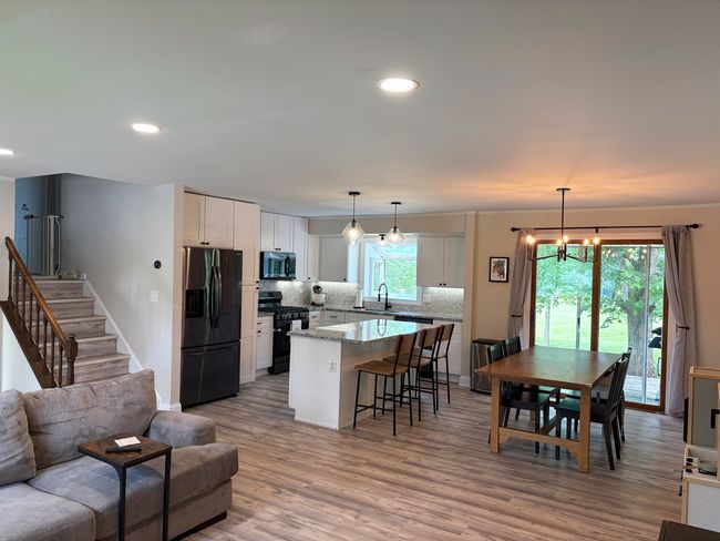 1487 Kathleen Way, House other with 3 bedrooms, 2 bathrooms and 2 parking in Elk Grove Village IL | Image 5