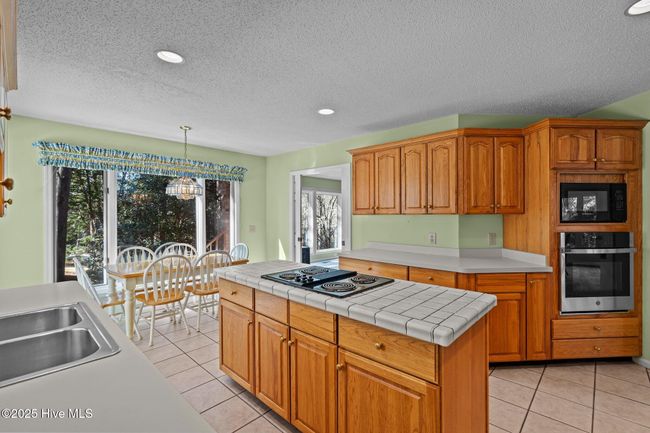 New oven installed January 2025! | Image 10