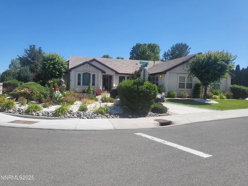 876 Mahogany Dr, Minden, NV, 89423-4617 | Card Image