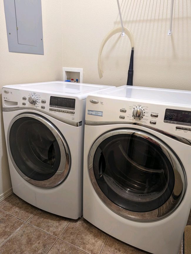 Washer & Dryer Hookup | Image 20
