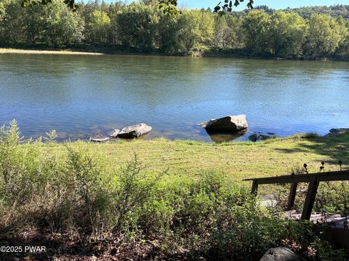 2547 River Rd, Damascus, PA, 18415-3503 | Card Image