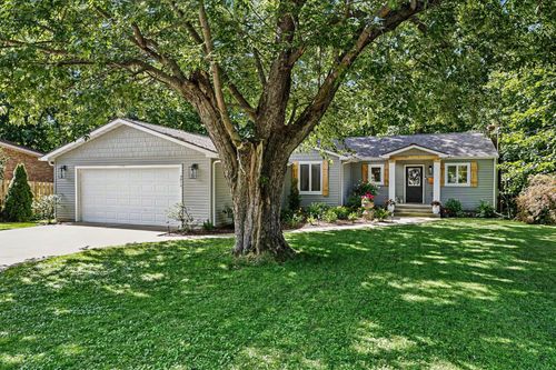 3010 Bonnie Ln, Saint Joseph, MI, 49085-2507 | Card Image