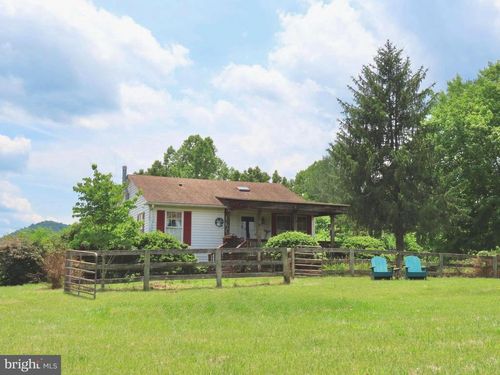 13782 Crest Hill Rd, FLINT HILL, VA, 22627-1821 | Card Image