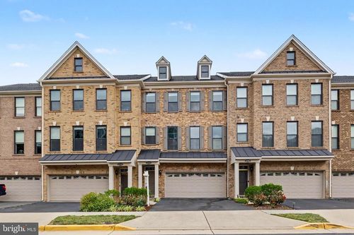 22503 Windsor Locks Sq, ASHBURN, VA, 20148-6673 | Card Image