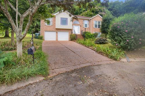 609 Glenridge Close, Nashville, TN, 37221-5300 | Card Image