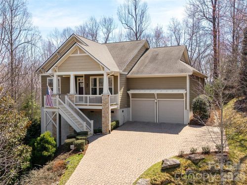 383 Monarch Rd, Hendersonville, NC, 28739-0032 | Card Image