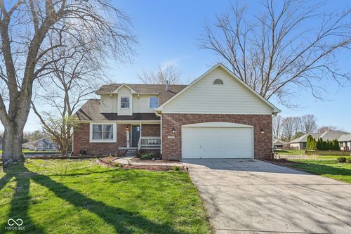 5339 Heritage Ln, Greenwood, IN, 46142-8602 | Card Image