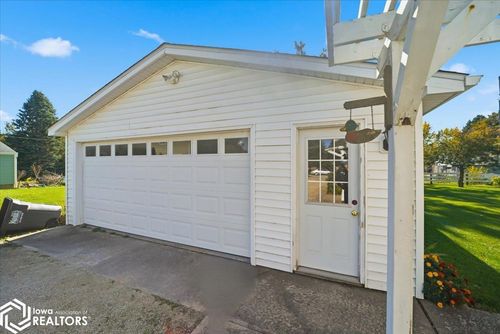 1407 18th Ave, Eldora, IA, 50627-1931 | Card Image