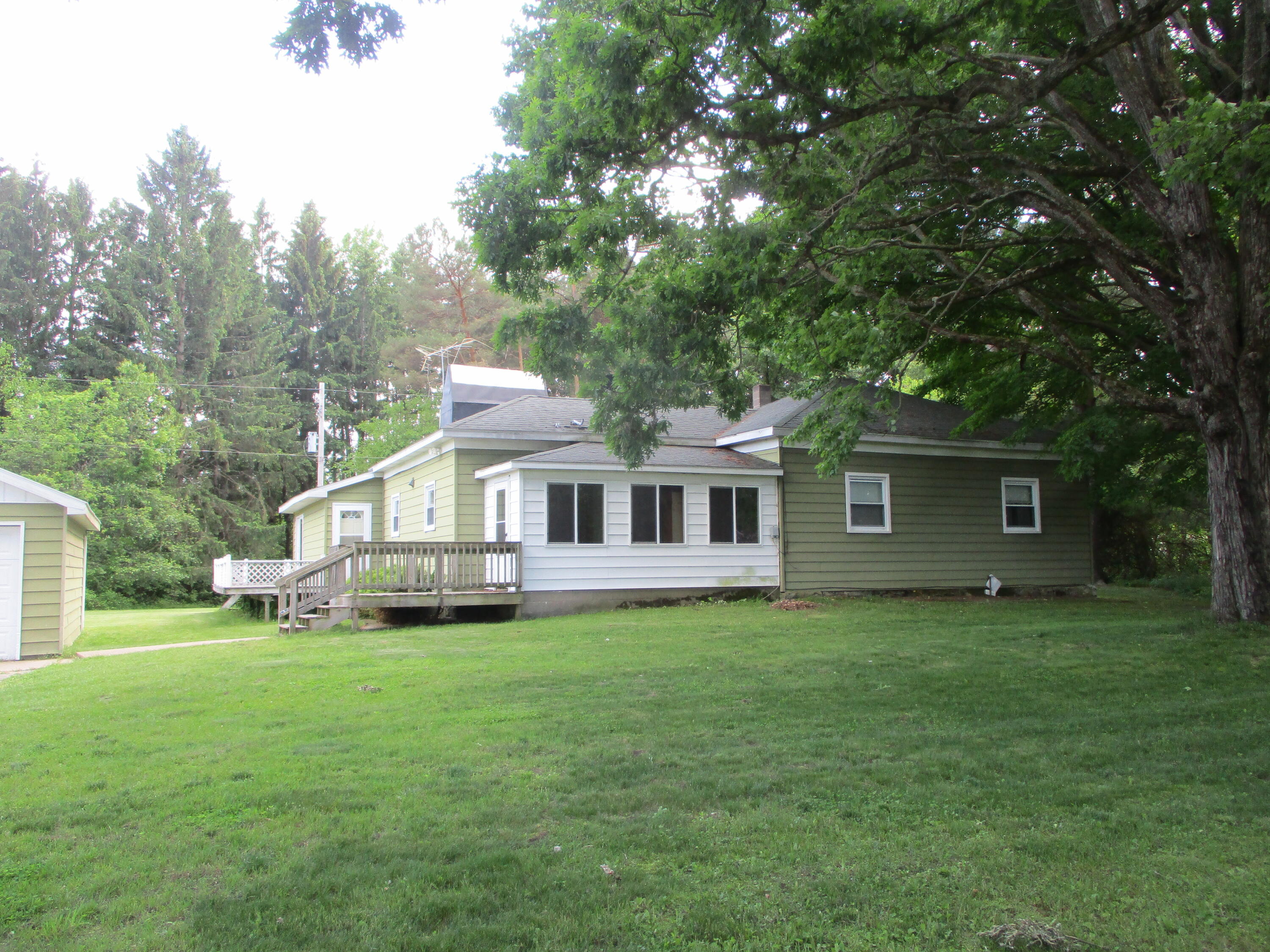 Fenwick Rd, Greenville, MI 48838