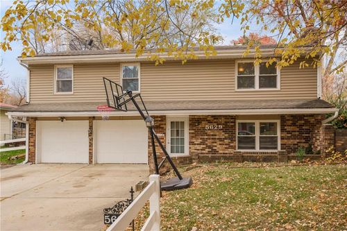 5629 N Manchester Ave, Kansas City, MO, 64119-4125 | Card Image