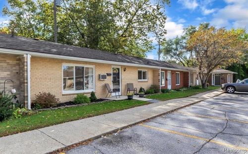 apt-16-308 N Rochester Rd, Clawson, MI, 48017-1761 | Card Image