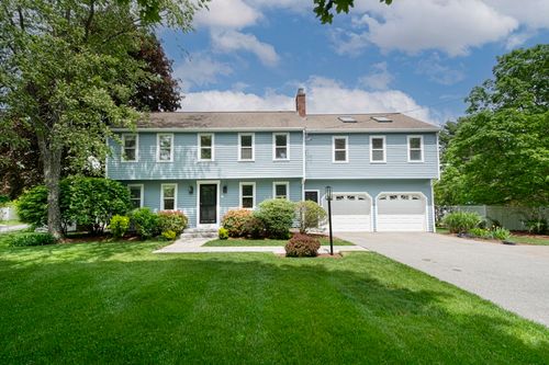 130 Pleasant St, Northborough, MA, 01532-1736 | Card Image