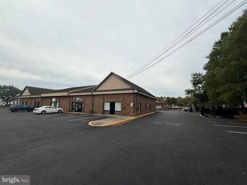 8649 Phoenix Dr, Manassas, VA, 20110-5243 | Card Image