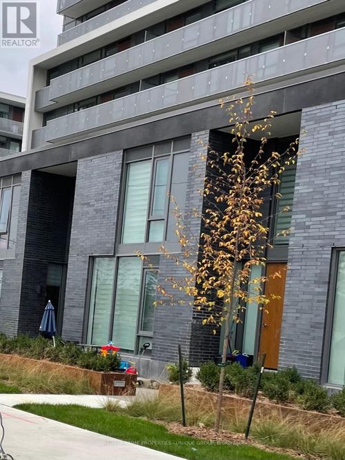 116 Varna Drive, Toronto (Yorkdale-Glen Park), ON, M6H0C8 | Card Image