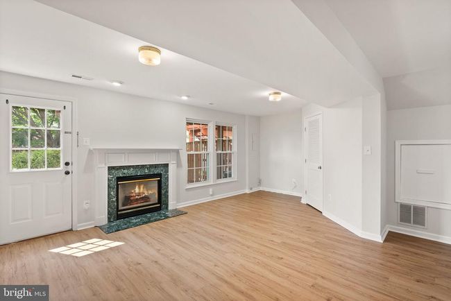20681 Southwind Ter, Townhouse with 3 bedrooms, 3 bathrooms and null parking in ASHBURN VA | Image 39
