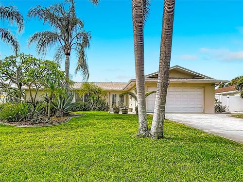 14482 110th Ter, LARGO, FL, 33774-4444 | Card Image