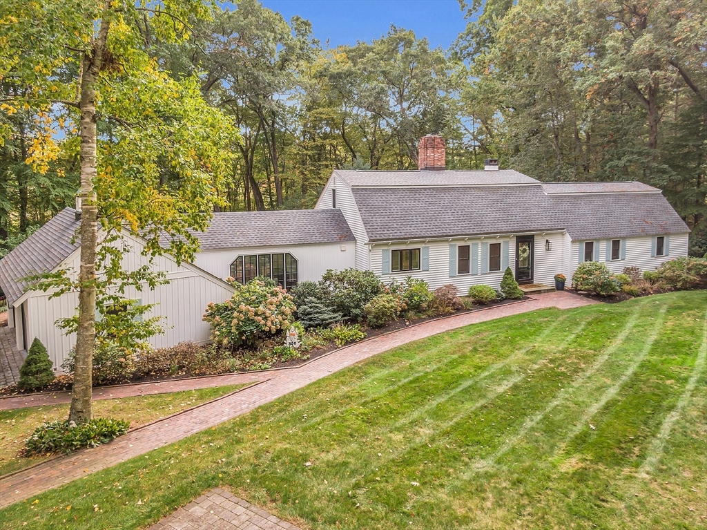 Coachmans Ln, North Andover, MA 01845