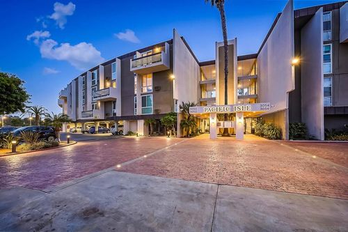 202-3050 Rue Dorleans, San Diego, CA, 92110-5903 | Card Image