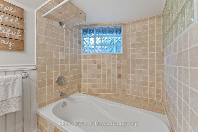 7 Norway Ave, House attached with 3 bedrooms, 2 bathrooms and null parking in Toronto ON | Image 26