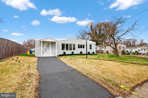 226 Ruth Ave, Maple Shade, NJ, 08052-1837 | Card Image