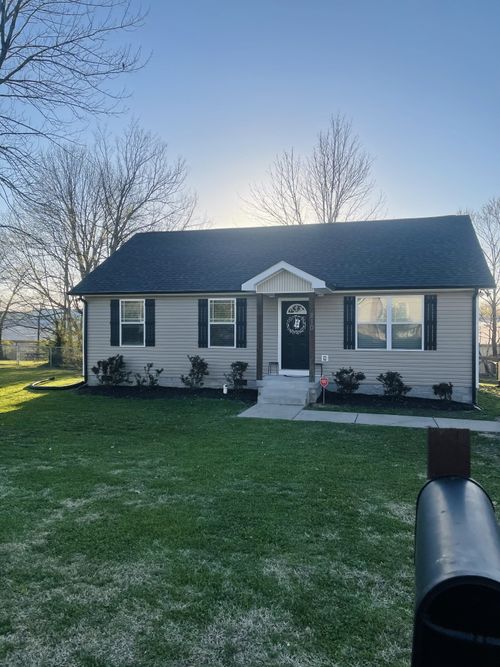 210 Hardin Ave, Dickson, TN, 37055-1120 | Card Image