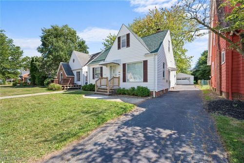 26230 Oriole Ave, Euclid, OH, 44132-1428 | Card Image