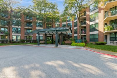 271D - 1225 Luther Lane, Condo with 2 bedrooms, 1 bathrooms and 2 parking in Arlington Heights IL | Image 1