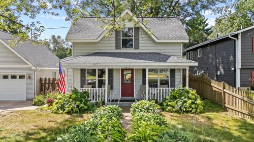 15033 65th St N, Oak Park Heights, MN, 55082-6801 | Card Image