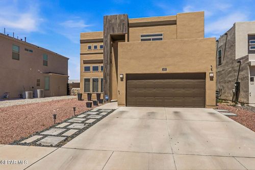 1453 Dominic Anakin Dr, El Paso, TX, 79928-5300 | Card Image