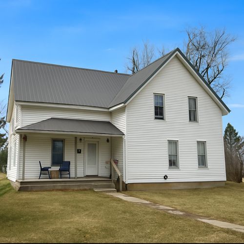 301 N Broadway St, Toledo, IA, 52342-1309 | Card Image