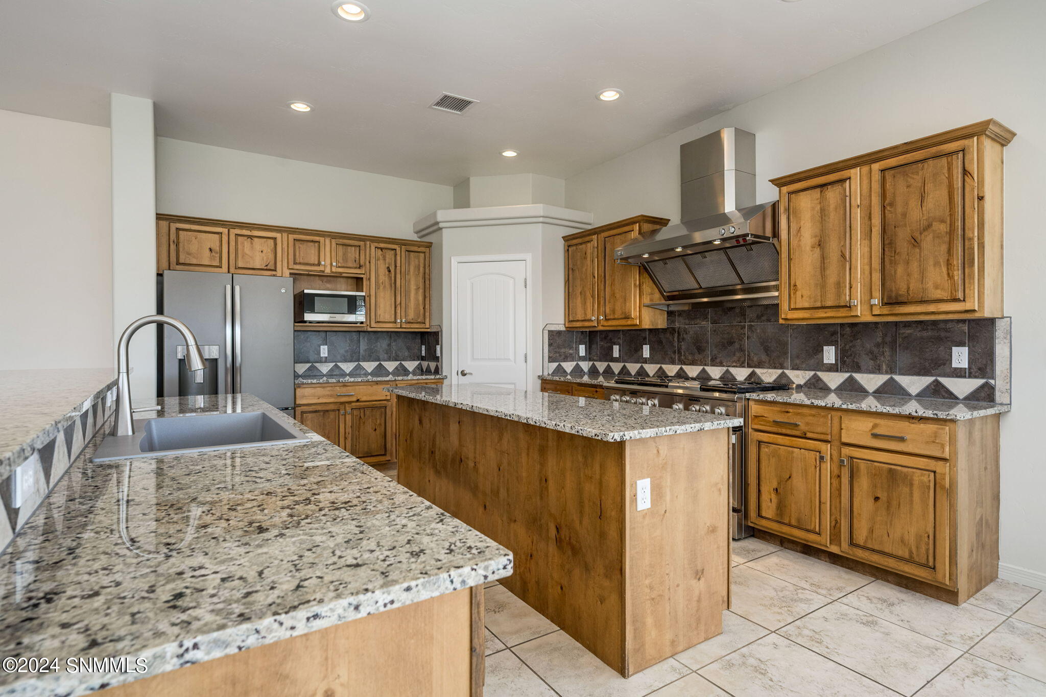 Mesa Central Dr, Las Cruces, NM 88011