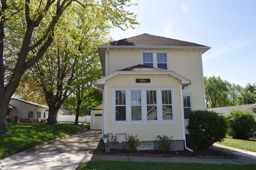 1036 N Crawford St, Carroll, IA, 51401-1952 | Card Image