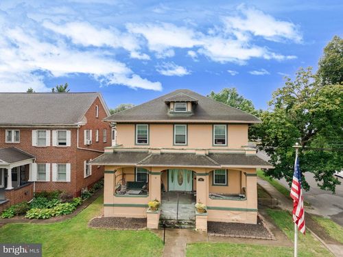 1025 W King St, MARTINSBURG, WV, 25401-1937 | Card Image