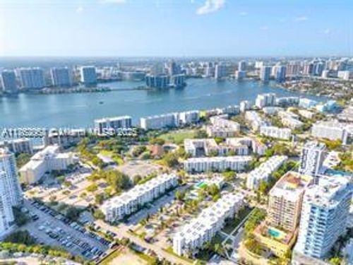 apt-107-200 177th Dr, Sunny Isles Beach, FL, 33160-2842 | Card Image