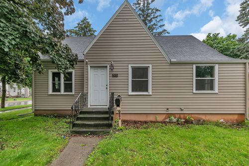 203 Wilson Ave Ne, Saint Cloud, MN, 56304-0447 | Card Image