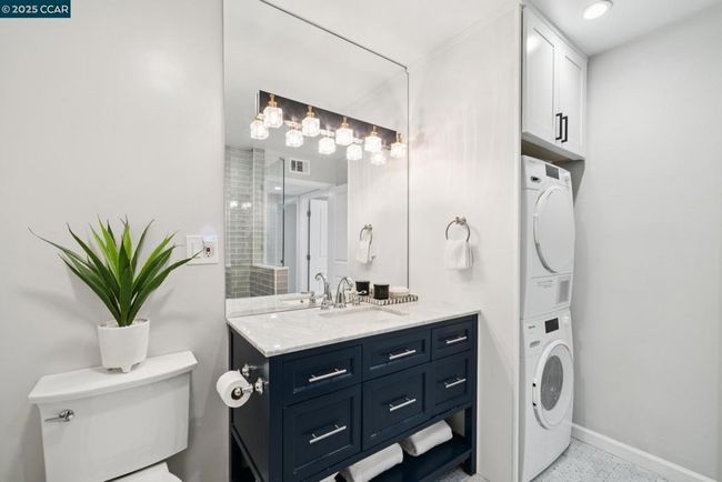 APT-4 - 1150 Canyonwood Ct, Condo with 2 bedrooms, 2 bathrooms and 1 parking in Walnut Creek CA | Image 26