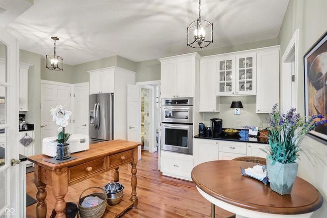 13587 Kensington Pl, Townhouse with 2 bedrooms, 3 bathrooms and null parking in Carmel IN | Image 23