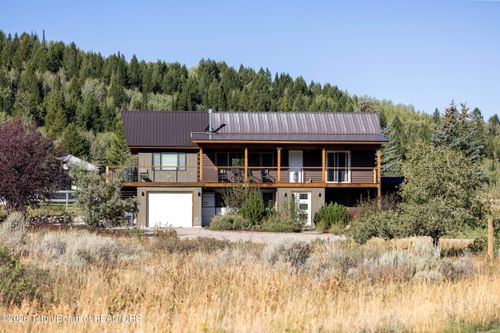1135 Taylor Mountain Dr, Victor, ID, 83455-5540 | Card Image