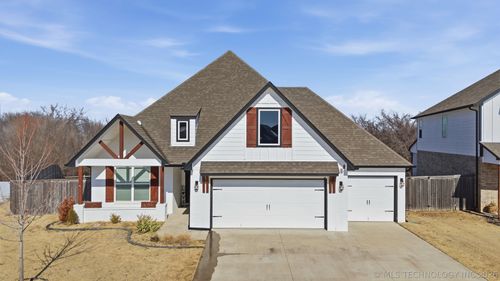 11929 N 131st East Ave, Collinsville, OK, 74021-1107 | Card Image