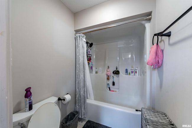 168 Lake Indian Hills Cir, House other with 4 bedrooms, 5 bathrooms and null parking in Carbondale IL | Image 25