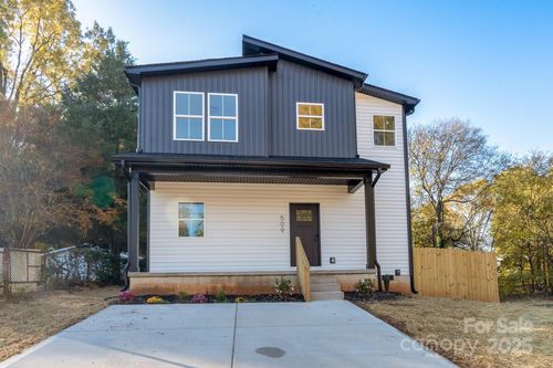 509 W 9th St, Kannapolis, NC, 28081-2118 | Card Image