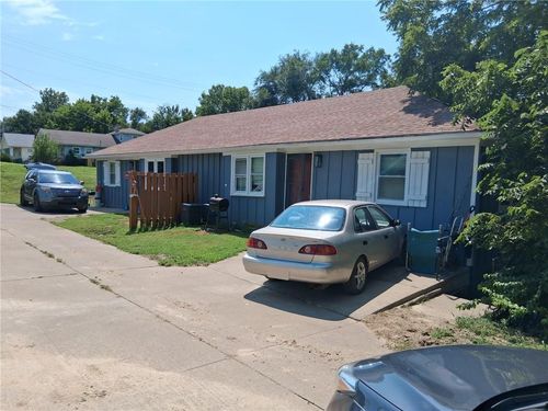 2440 S 53rd Ln, Kansas City, KS, 66106-2239 | Card Image
