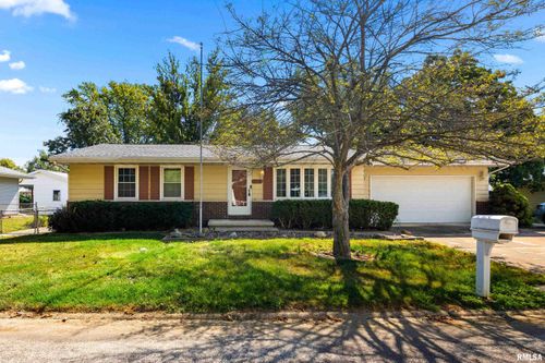 106 Field Grove Rd, East Peoria, IL, 61611-4321 | Card Image