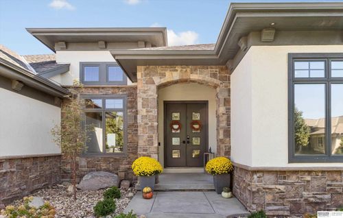 3905 N 269th Cir, Valley, NE, 68064-4435 | Card Image